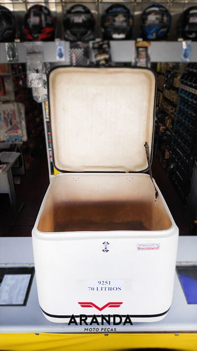 Caixa para Moto de Fibra 70 Litros Tampa Aberta - Aranda Moto Peças em Londrina - PR.