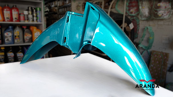 Carenagem de Moto - Paralama Biz 100 - 2000 a 2004.