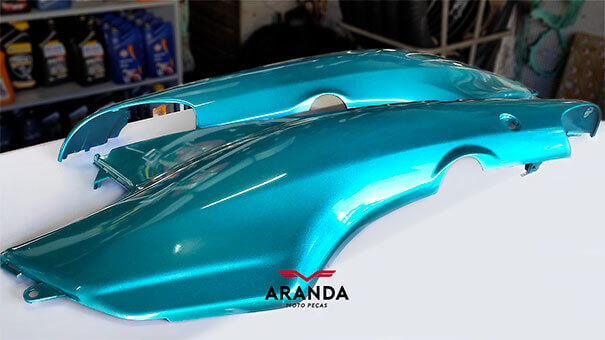 Carenagem de Moto - Tampa Lateral Biz 100 - 2000 a 2004.