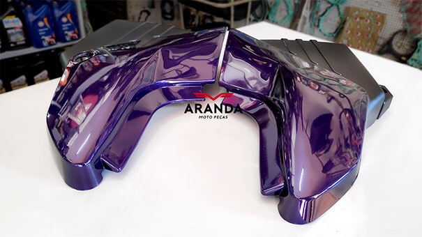 Carenagem de Moto - Tampa Lateral Yamaha YBR 2002 a 2004.